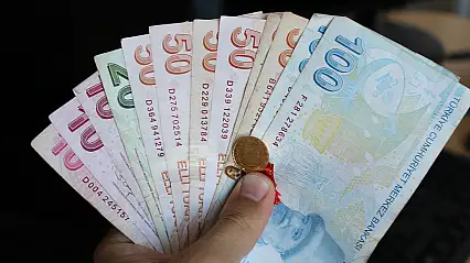 Emeklilerin bayram ikramiyelerinin hesaplara yatacağı tarih belli oldu