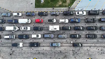 Gurbetçilerin Avrupa'ya dönüş yolculuğu sürüyor