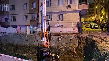 İstanbul'da korkutan çökme: 20 daire tahliye edildi