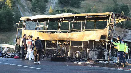 Kahreden otobüs kazası: 8 ölü 33 yaralı