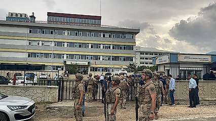 Yeğeni tarafından okulda vurulan öğretmen hayatını kaybetti