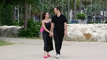 Yapamazsın diyenlere inat hayalini gerçekleştirdi, tedavi ettiği hastasıyla evlendi