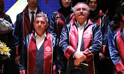 Azmin yaşı yok: Yarım asır sonra cübbe giyip mezun oldular