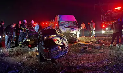 Korkunç kaza: 3 ölü, 14 yaralı