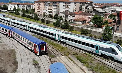 Milli elektrikli hızlı tren, raylara iniyor