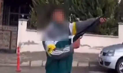 Pompalı tüfekle etrafa rastgele ateş açan 3 şahıs gözaltına alındı