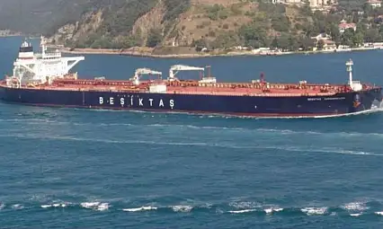 Türk şirketine ait petrol tankeri Karadeniz açıklarında saldırıya uğradı