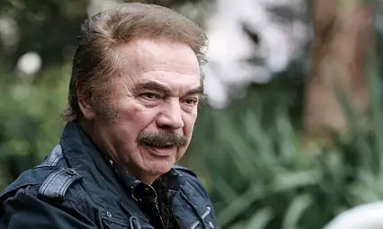 Usta sanatçı Orhan Gencebay, hastaneye kaldırıldı