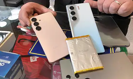 Uzmarlardan uyarı: Telefonu soğukta bırakmayın, metal yüzeye koymayın