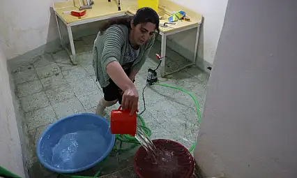 Yeraltı kaynakları evlerin altından patlak verdi: onlarca evin bodrumunu su bastı