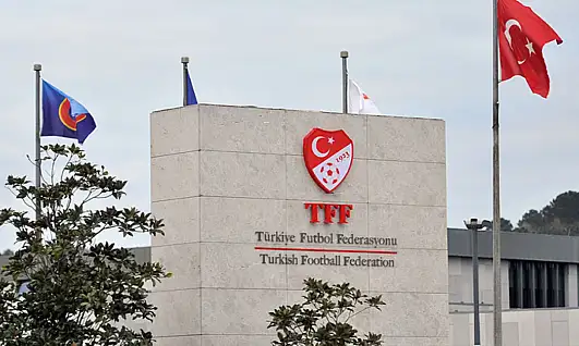 Fenerbahçe ve Galatasaray PFDK'ya sevk edildi