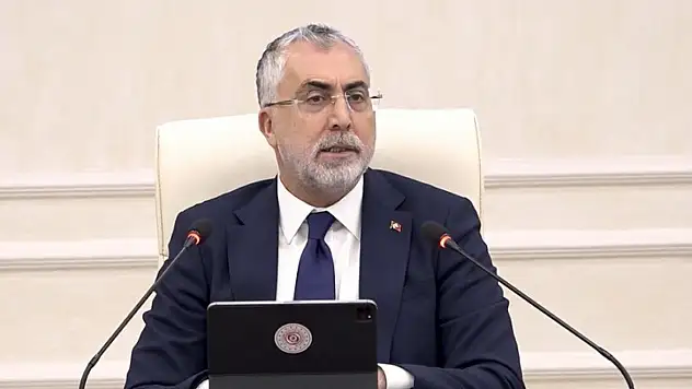 Bakan Işıkhan: Türkiye'de işsizlik oranı Yüzde 8,2 ile Son 20 yılın en düşük seviyesinde