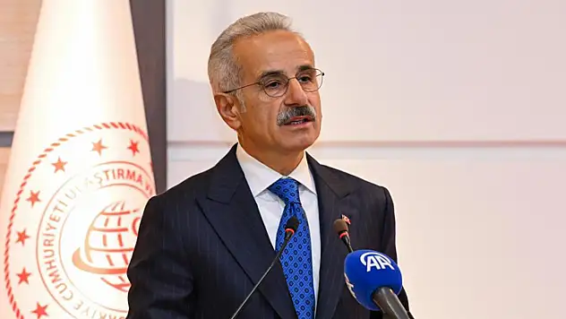 Bakan Uraloğlu'ndan memurlara evlenin çağrısı