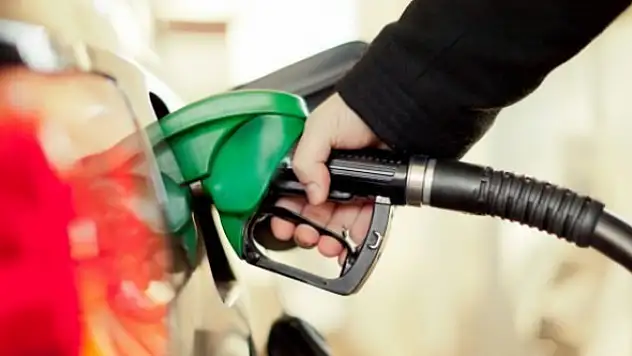 Benzine 2 lira 6 kuruşluk indirim geldi!