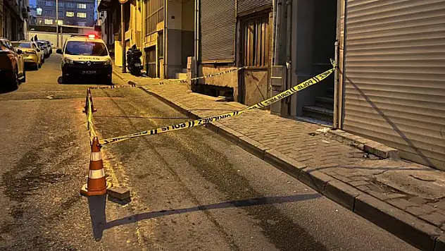 Cam silerken 3. kattan düşen kadın ağır yaralandı