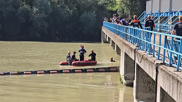 Çayda  akıntıya kapılan CHP Karabük İl Başkan Yardımcısı Erten'in  cansız bedenine ulaşıldı