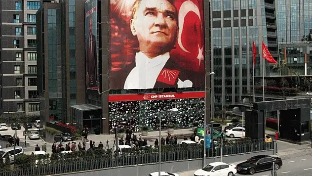 CHP, İstanbul İl Başkanlığı Binasınını kapatma kararı aldı