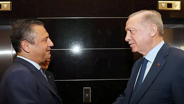 Cumhurbaşkanı Erdoğan'dan CHP Genel Başkanı Özel'e geçmiş olsun telefonu