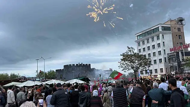 Diyarbakır'da şampiyonluk kutlamalarında 11 kişi yaralandı: 10 gözaltı