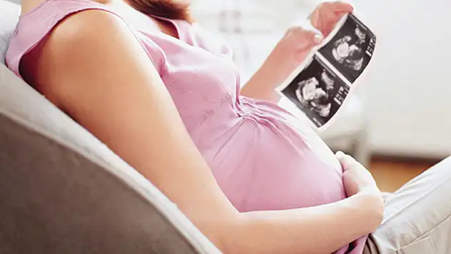 Doğum izinlerinde yeni dönem: Anneye 20, babaya 10 gün izin