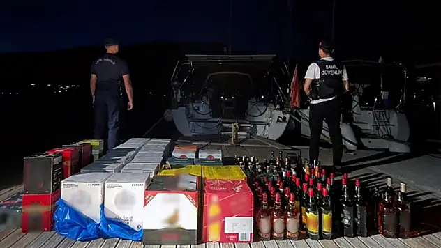 Ege'de kaçakçılık operasyonu: 10 şüpheli hakkında yasal işlem başlatıldı