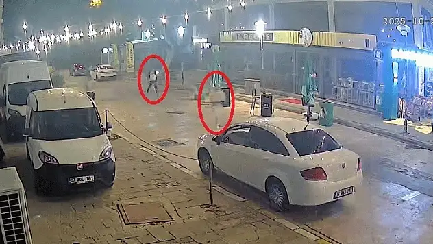 Emlak ofisinde kanlı hesaplaşma: 2 ölü, 1 yaralı
