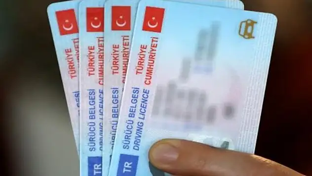 Eski tip ehliyetler için süre daralıyor: Yenileme yapmayanın ehliyeti geçersiz sayılacak