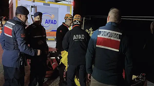 Feci kaza: Otomobil uçuruma yuvarlandı, 4 kişi hayatını kaybetti