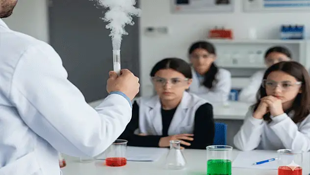 Fen bilgisi öğretmenliği bölümleri boş kaldı