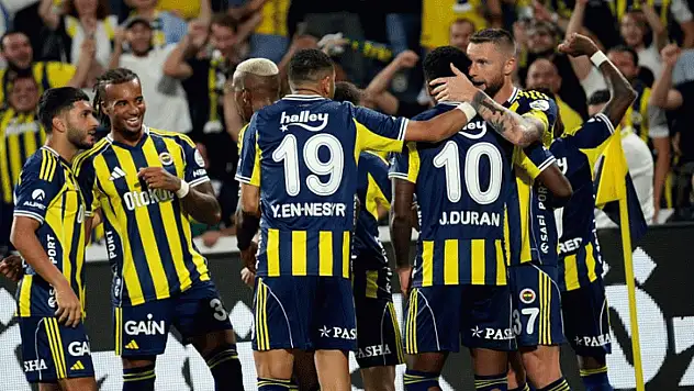 Fenerbahçe, Ligde ilk galibiyetini Kocaelispor karşısında aldı