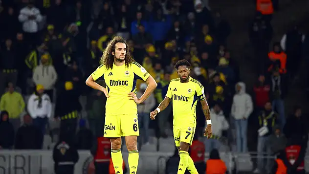 Fenerbahçe zirvede ağır yara aldı