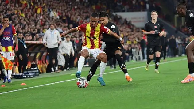 Galatasaray, Göztepe'yi 3 golle geçti