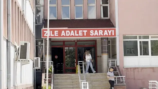 Genç kız ölü bulundu: Anne ve kız kardeşleri tutuklandı