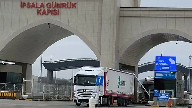 Gümrük kapısında rüşvet operasyonu: 20 memur gözaltında