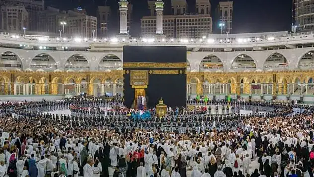 Hac ve umre adayları dikkat! Kutsal bölgelerde görüntü kaydı artık yasak