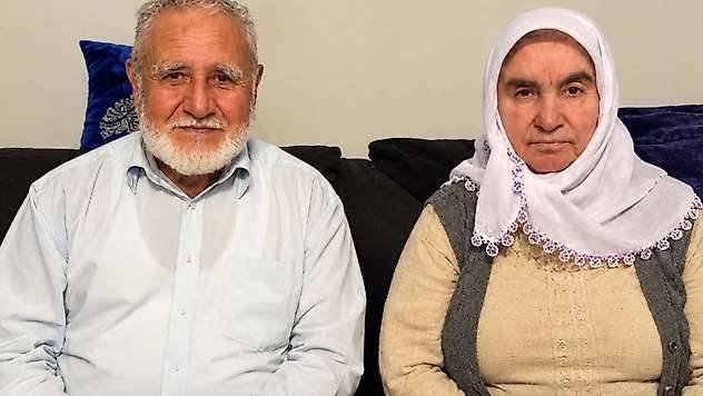 İki gündür odadan çıkmayan yaşlı çift banyoda ölü bulundu