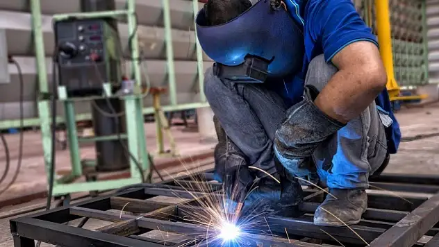 İmzalalar atıldı: 600 Bin kamu işçisinin zam oranı belli oldu