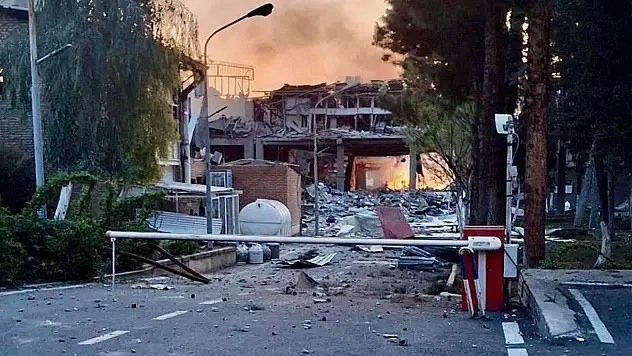 İran'ın 100 yıllık araştırma merkezi vuruldu