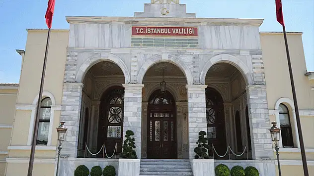İstanbul Valiliği: Yıkım yok, 17 vatandaş yaralandı
