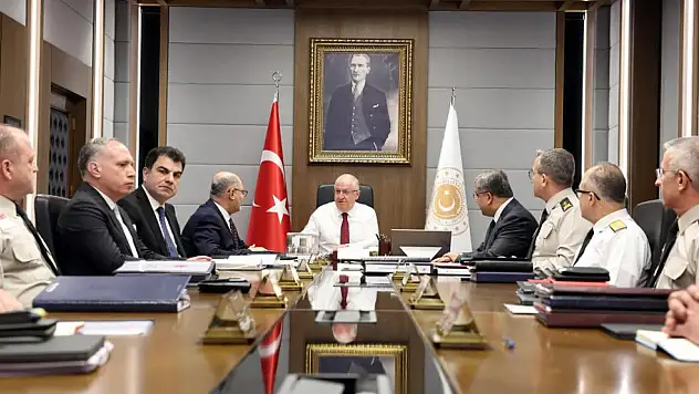 Milli Savunma Bakanı Yaşar Güler: TSK, kendisine tehdit olmayan hiç kimseye tehdit değildir