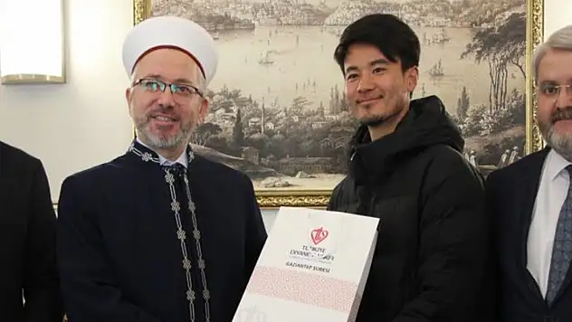 Misafirperverlikten etkilenen Japon turist Müslüman oldu