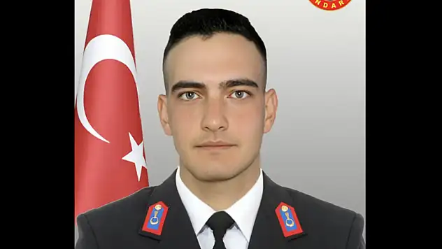 Operasyon bölgesinde kayalıklardan düşen 1 askerin şehit oldu