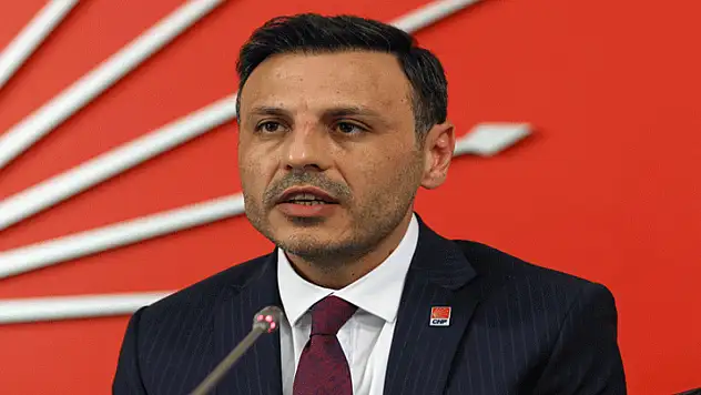 Özgür Çelik Yeniden CHP İstanbul İl Başkanı seçildi