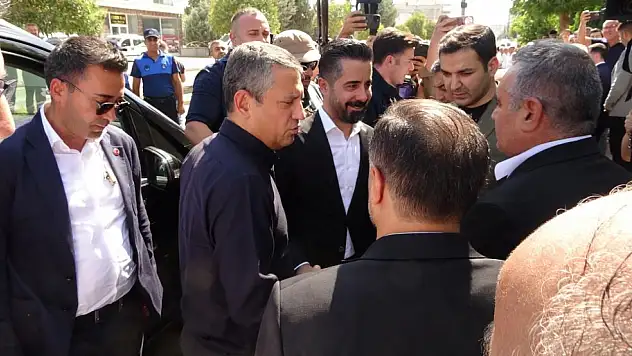 Özgür Özel'den Tutdere'ye ziyaret