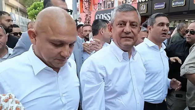 Özgür Özel: Ya partimizi geri alacağız ya yeni bir yol açacağız