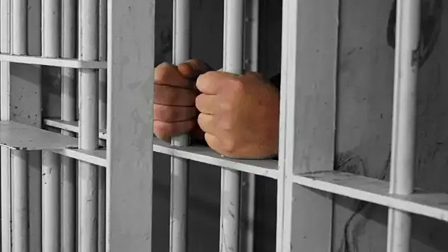 Sahte diploma davasında tahliye edilen 5 sanık yeniden tutuklandı