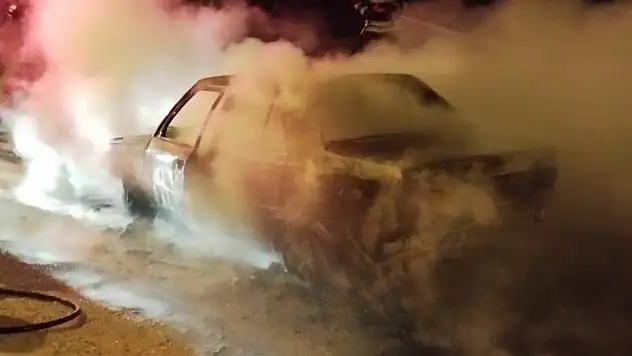 Seyir halindeki otomobil patladı: Sürücü hayatını kaybetti