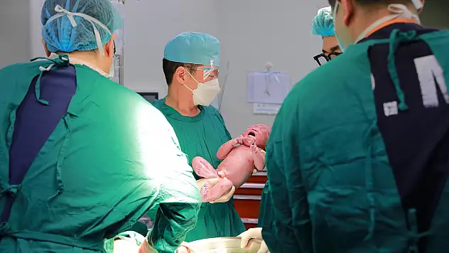 Sezaryen oranlarında ilk kez düşüş görüldü