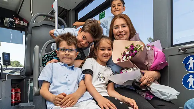 Şoför anneyi bu kez  yolcular değil, 4'üz çocukları bekledi