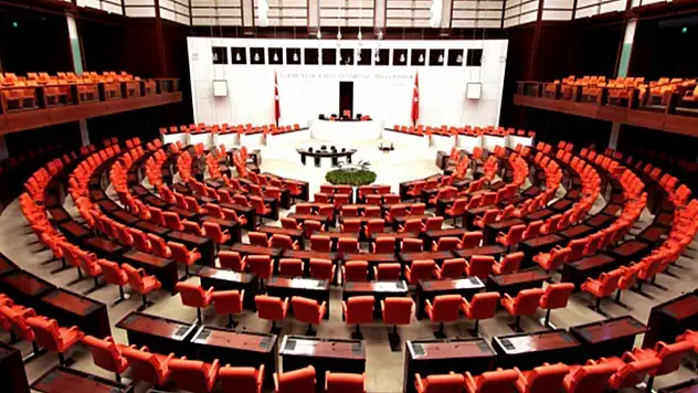 TBMM'de stajyerlere yönelik istismar iddiasında yargılama başladı